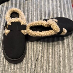 Cozy Black Fur slides women’s